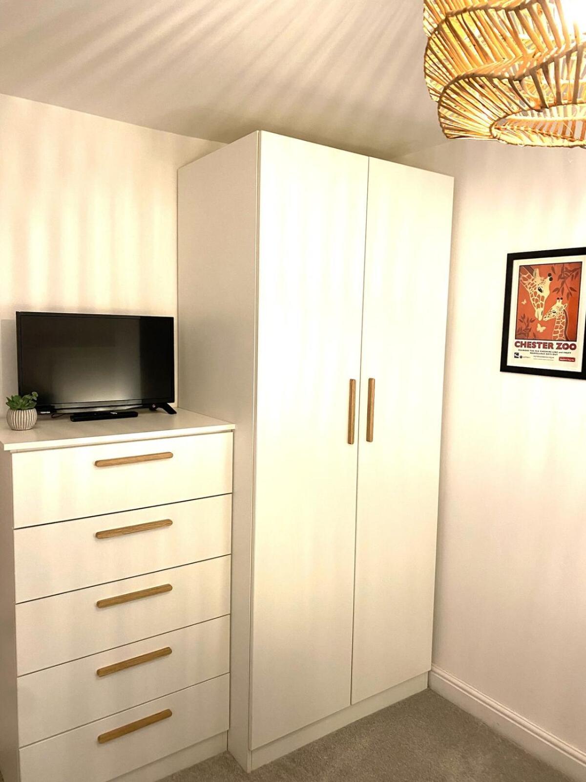 Boutique Chapel Apartment Within City Walls Chester Eksteriør bilde